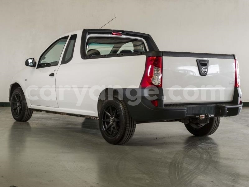 Big with watermark nissan np 300 namibia windhoek 15398