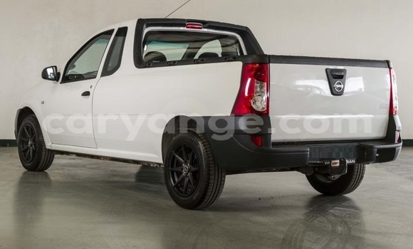 Buy Used Nissan NP 300 White Car in Windhoek in Namibia Buy Used Nissan NP 300 White Car in Windhoek in Namibia