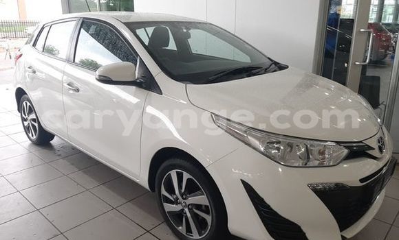 Buy Used Toyota Yaris White Car in Oshikango in Ohangwena