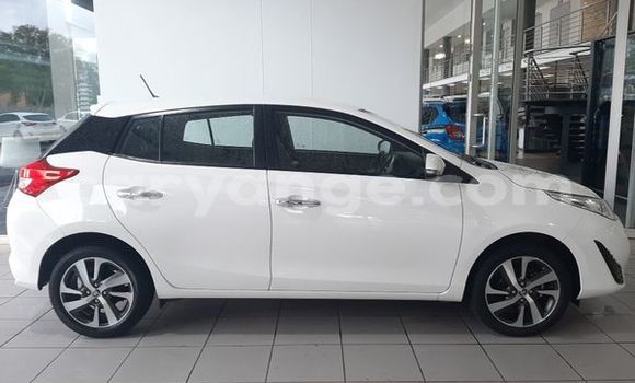 Buy Used Toyota Yaris White Car in Oshikango in Ohangwena Buy Used Toyota Yaris White Car in Oshikango in Ohangwena