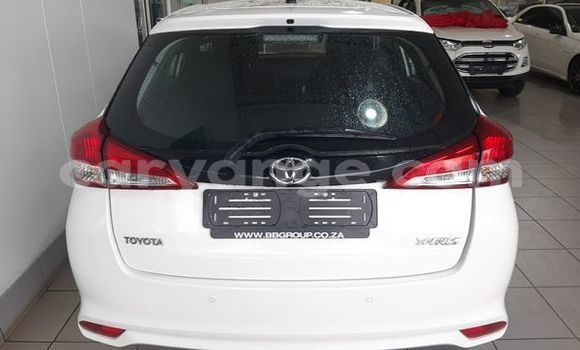 Buy Used Toyota Yaris White Car in Oshikango in Ohangwena Buy Used Toyota Yaris White Car in Oshikango in Ohangwena