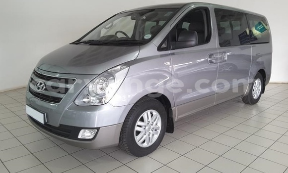 Buy Used Hyundai H1 Silver Car in Gobabis in Omaheke