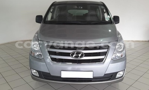 Buy Used Hyundai H1 Silver Car in Gobabis in Omaheke Buy Used Hyundai H1 Silver Car in Gobabis in Omaheke