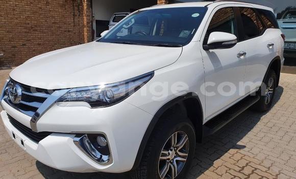 Buy Used Toyota Fortuner White Car in Karasburg in Karas Buy Used Toyota Fortuner White Car in Karasburg in Karas