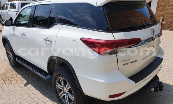 Buy Used Toyota Fortuner White Car in Karasburg in Karas Buy Used Toyota Fortuner White Car in Karasburg in Karas