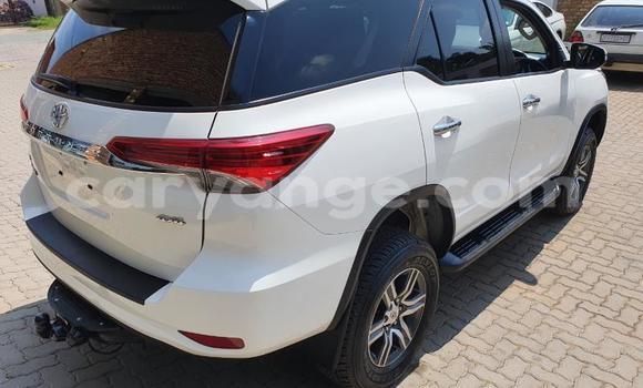 Buy Used Toyota Fortuner White Car in Karasburg in Karas Buy Used Toyota Fortuner White Car in Karasburg in Karas