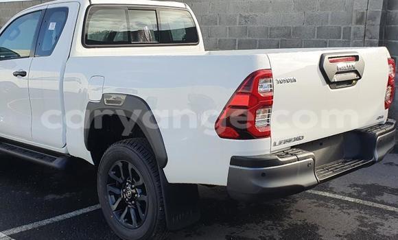 Acheter Occasion Voiture Toyota Hilux Blanc à Gobabis, Omaheke Acheter Occasion Voiture Toyota Hilux Blanc à Gobabis, Omaheke