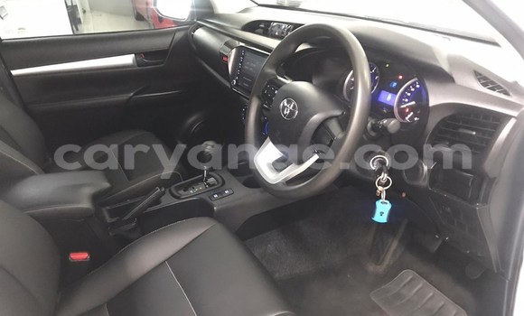 Acheter Occasion Voiture Toyota Hilux Blanc à Karasburg, Karas Acheter Occasion Voiture Toyota Hilux Blanc à Karasburg, Karas