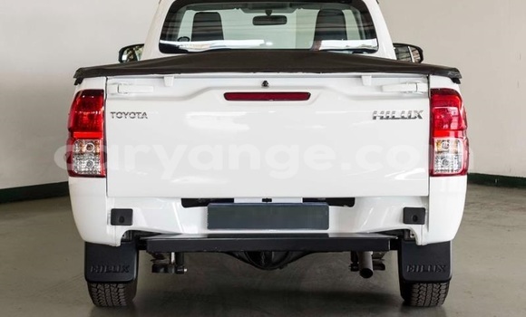 Acheter Occasion Voiture Toyota Hilux Blanc à Windhoek, Namibie Acheter Occasion Voiture Toyota Hilux Blanc à Windhoek, Namibie
