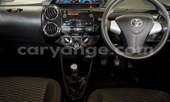 Acheter Occasion Voiture Toyota Etios Gris à Windhoek, Namibie Acheter Occasion Voiture Toyota Etios Gris à Windhoek, Namibie