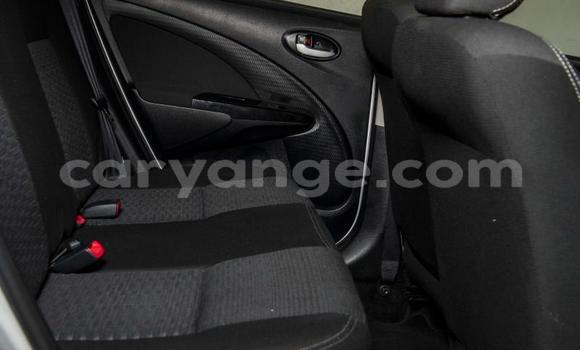 Acheter Occasion Voiture Toyota Etios Gris à Windhoek, Namibie Acheter Occasion Voiture Toyota Etios Gris à Windhoek, Namibie