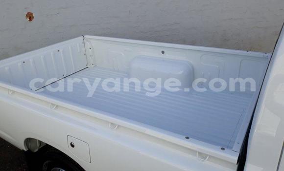 Buy Used Nissan NP 300 White Car in Gobabis in Omaheke Buy Used Nissan NP 300 White Car in Gobabis in Omaheke