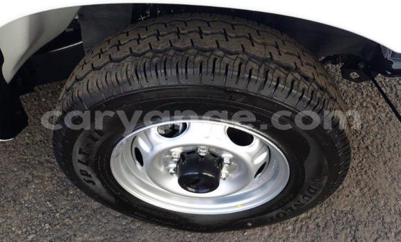 Buy Used Nissan NP 300 White Car in Gobabis in Omaheke Buy Used Nissan NP 300 White Car in Gobabis in Omaheke