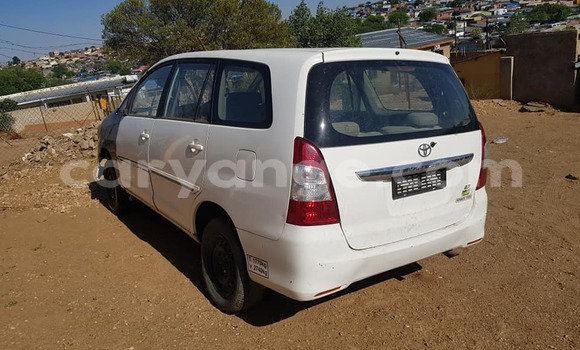 Buy Used Toyota Innova White Car in Arandis in Kunene Buy Used Toyota Innova White Car in Arandis in Kunene