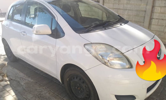 Buy Used Toyota Vitz White Car in Arandis in Kunene