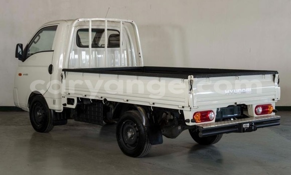 Buy Used Hyundai H1 White Car in Windhoek in Namibia Buy Used Hyundai H1 White Car in Windhoek in Namibia