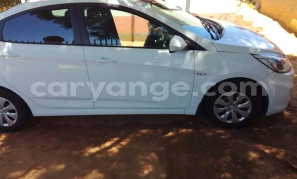 Buy Used Hyundai Accent White Car in Windhoek in Namibia Buy Used Hyundai Accent White Car in Windhoek in Namibia