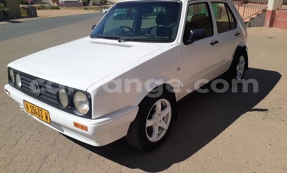 Buy Used Volkswagen Golf White Car in Windhoek in Namibia