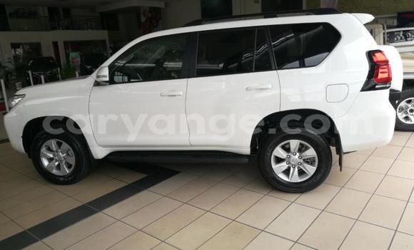 Buy Used Toyota Land Cruiser White Car in Henties Bay in Erongo Buy Used Toyota Land Cruiser White Car in Henties Bay in Erongo