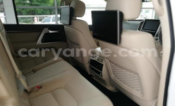 Buy Used Toyota Land Cruiser White Car in Henties Bay in Erongo Buy Used Toyota Land Cruiser White Car in Henties Bay in Erongo