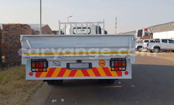 Acheter Occasion Utilitaire Isuzu FTR 850 Blanc à Henties Bay, Erongo Acheter Occasion Utilitaire Isuzu FTR 850 Blanc à Henties Bay, Erongo
