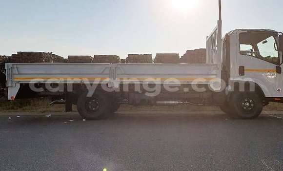 Buy Used Hino Ranger White Truck in Gobabis in Omaheke Buy Used Hino Ranger White Truck in Gobabis in Omaheke
