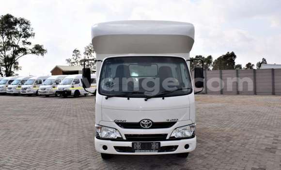 Acheter Occasion Utilitaire Toyota Dyna Blanc à Gobabis, Omaheke Acheter Occasion Utilitaire Toyota Dyna Blanc à Gobabis, Omaheke