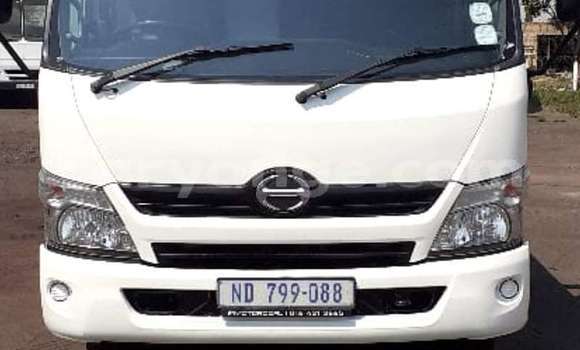 Acheter Occasion Utilitaire Hino 300 Series Blanc à Karasburg, Karas Acheter Occasion Utilitaire Hino 300 Series Blanc à Karasburg, Karas