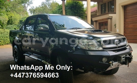 Buy Used Toyota Hilux Blue Car in Windhoek in Namibia