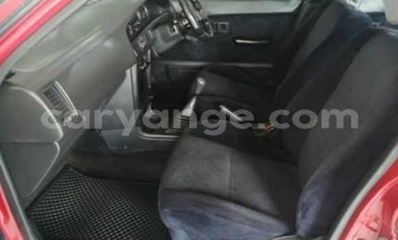 Acheter Occasion Voiture Toyota Corolla Rouge à Windhoek, Namibie Acheter Occasion Voiture Toyota Corolla Rouge à Windhoek, Namibie