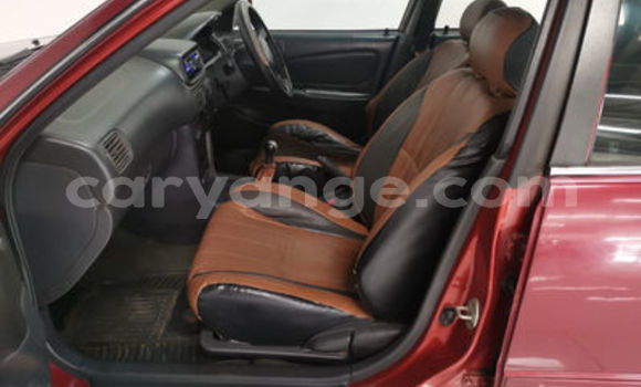 Acheter Occasion Voiture Toyota Corolla Rouge à Windhoek, Namibie Acheter Occasion Voiture Toyota Corolla Rouge à Windhoek, Namibie