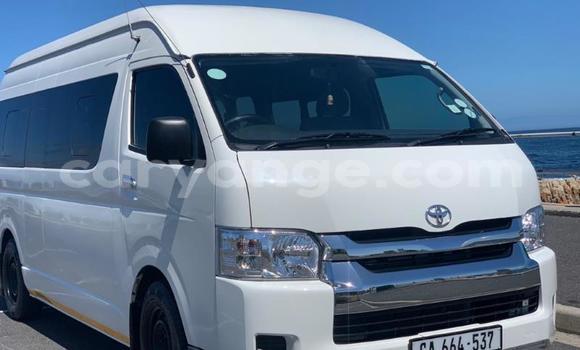 Acheter Occasion Voiture Toyota 2000GT Blanc à Windhoek, Namibie Acheter Occasion Voiture Toyota 2000GT Blanc à Windhoek, Namibie