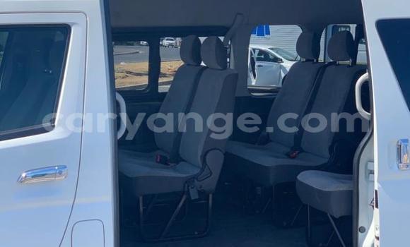 Acheter Occasion Voiture Toyota 2000GT Blanc à Windhoek, Namibie Acheter Occasion Voiture Toyota 2000GT Blanc à Windhoek, Namibie