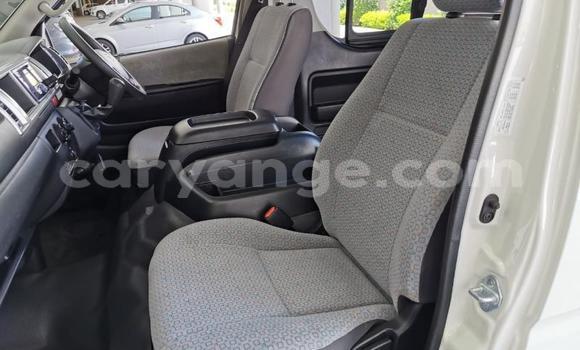 Acheter Occasion Voiture Toyota 4Runner Blanc à Windhoek, Namibie Acheter Occasion Voiture Toyota 4Runner Blanc à Windhoek, Namibie