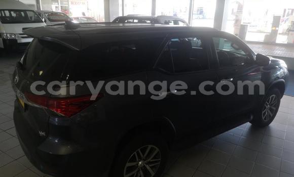 Acheter Occasion Voiture Toyota Fortuner Noir à Karasburg, Karas Acheter Occasion Voiture Toyota Fortuner Noir à Karasburg, Karas