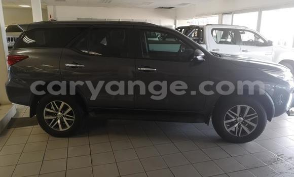Acheter Occasion Voiture Toyota Fortuner Noir à Karasburg, Karas Acheter Occasion Voiture Toyota Fortuner Noir à Karasburg, Karas