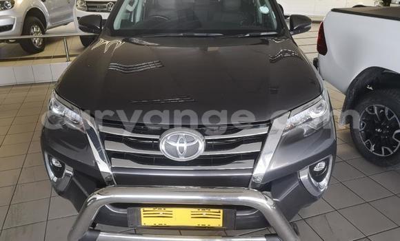 Acheter Occasion Voiture Toyota Fortuner Noir à Karasburg, Karas Acheter Occasion Voiture Toyota Fortuner Noir à Karasburg, Karas