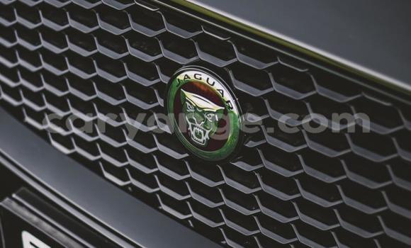 Acheter Occasion Voiture Jaguar E-Pace Noir à Windhoek, Namibie Acheter Occasion Voiture Jaguar E-Pace Noir à Windhoek, Namibie