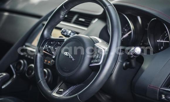Acheter Occasion Voiture Jaguar E-Pace Noir à Windhoek, Namibie Acheter Occasion Voiture Jaguar E-Pace Noir à Windhoek, Namibie