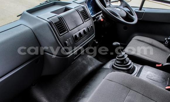 Acheter Occasion Utilitaire Mitsubishi L400 Blanc à Windhoek, Namibie Acheter Occasion Utilitaire Mitsubishi L400 Blanc à Windhoek, Namibie