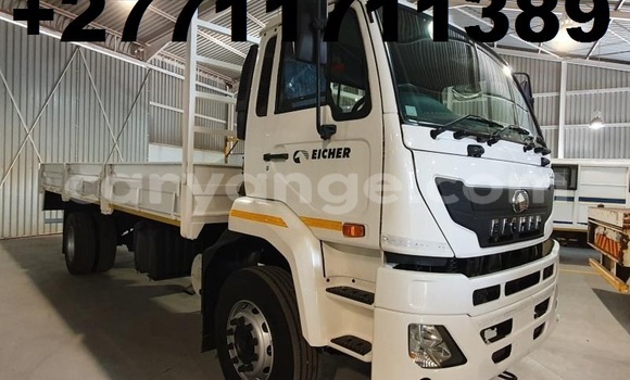 Buy Used Hino 300 Series White Truck in Windhoek in Namibia