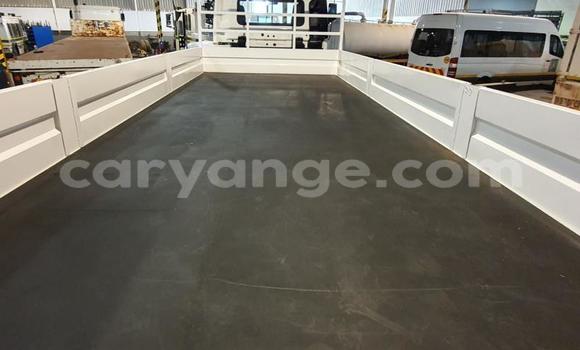 Acheter Occasion Utilitaire Hino 300 Series Blanc à Windhoek, Namibie Acheter Occasion Utilitaire Hino 300 Series Blanc à Windhoek, Namibie