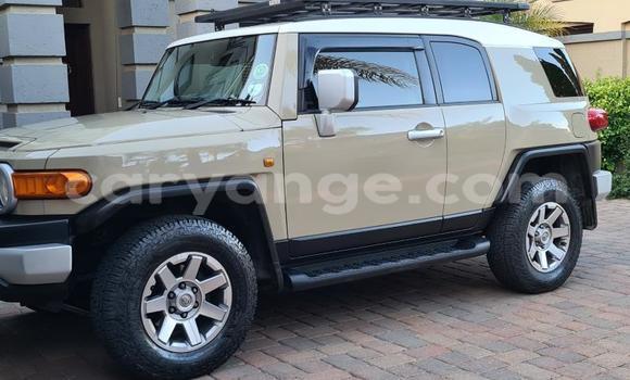 Buy Used Toyota FJ Cruiser Beige Car in Windhoek in Namibia Buy Used Toyota FJ Cruiser Beige Car in Windhoek in Namibia