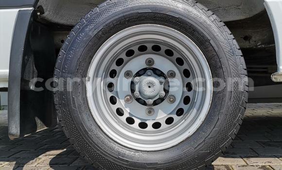 Acheter Occasion Utilitaire Mercedes‒Benz Sprinter Blanc à Windhoek, Namibie Acheter Occasion Utilitaire Mercedes‒Benz Sprinter Blanc à Windhoek, Namibie