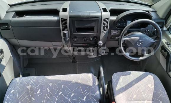 Acheter Occasion Utilitaire Mercedes‒Benz Sprinter Blanc à Windhoek, Namibie Acheter Occasion Utilitaire Mercedes‒Benz Sprinter Blanc à Windhoek, Namibie