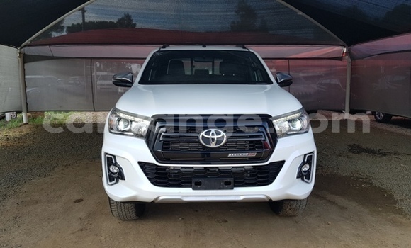 Buy Used Toyota Hilux White Car in Windhoek in Namibia
