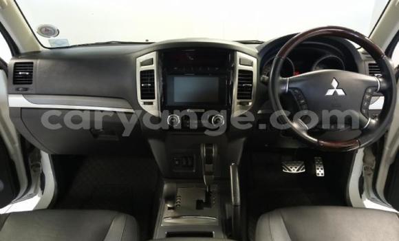 Acheter Occasion Voiture Mitsubishi Pajero Blanc à Windhoek, Namibie Acheter Occasion Voiture Mitsubishi Pajero Blanc à Windhoek, Namibie