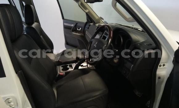 Acheter Occasion Voiture Mitsubishi Pajero Blanc à Windhoek, Namibie Acheter Occasion Voiture Mitsubishi Pajero Blanc à Windhoek, Namibie