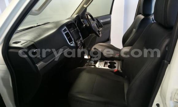 Acheter Occasion Voiture Mitsubishi Pajero Blanc à Windhoek, Namibie Acheter Occasion Voiture Mitsubishi Pajero Blanc à Windhoek, Namibie