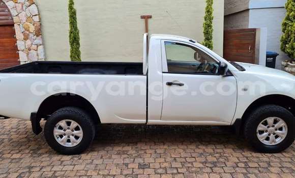 Acheter Occasion Voiture Mitsubishi Triton Blanc à Walvis Bay, Namibie Acheter Occasion Voiture Mitsubishi Triton Blanc à Walvis Bay, Namibie
